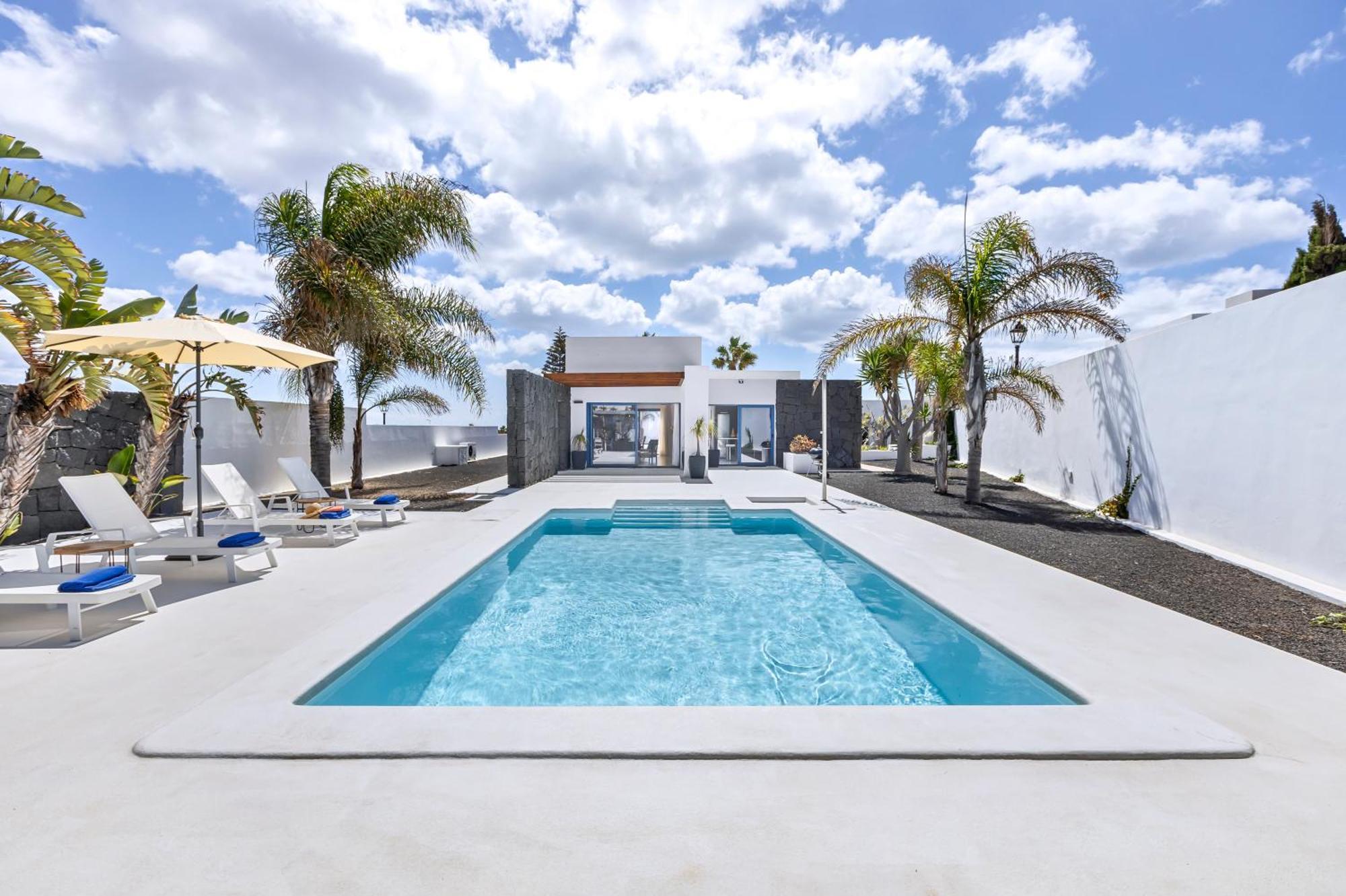 Villa Julia By Villalia ปลายาบลังกา ภายนอก รูปภาพ